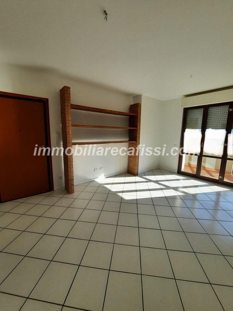 Appartamento con terrazzi, Carmignano seano