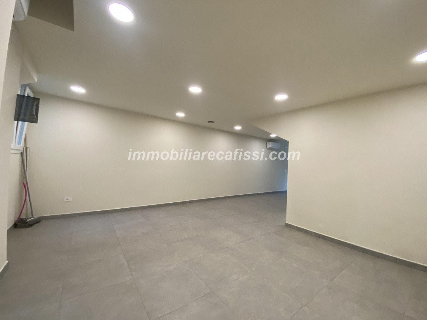 Locale commerciale ristrutturata a Poggio a Caiano