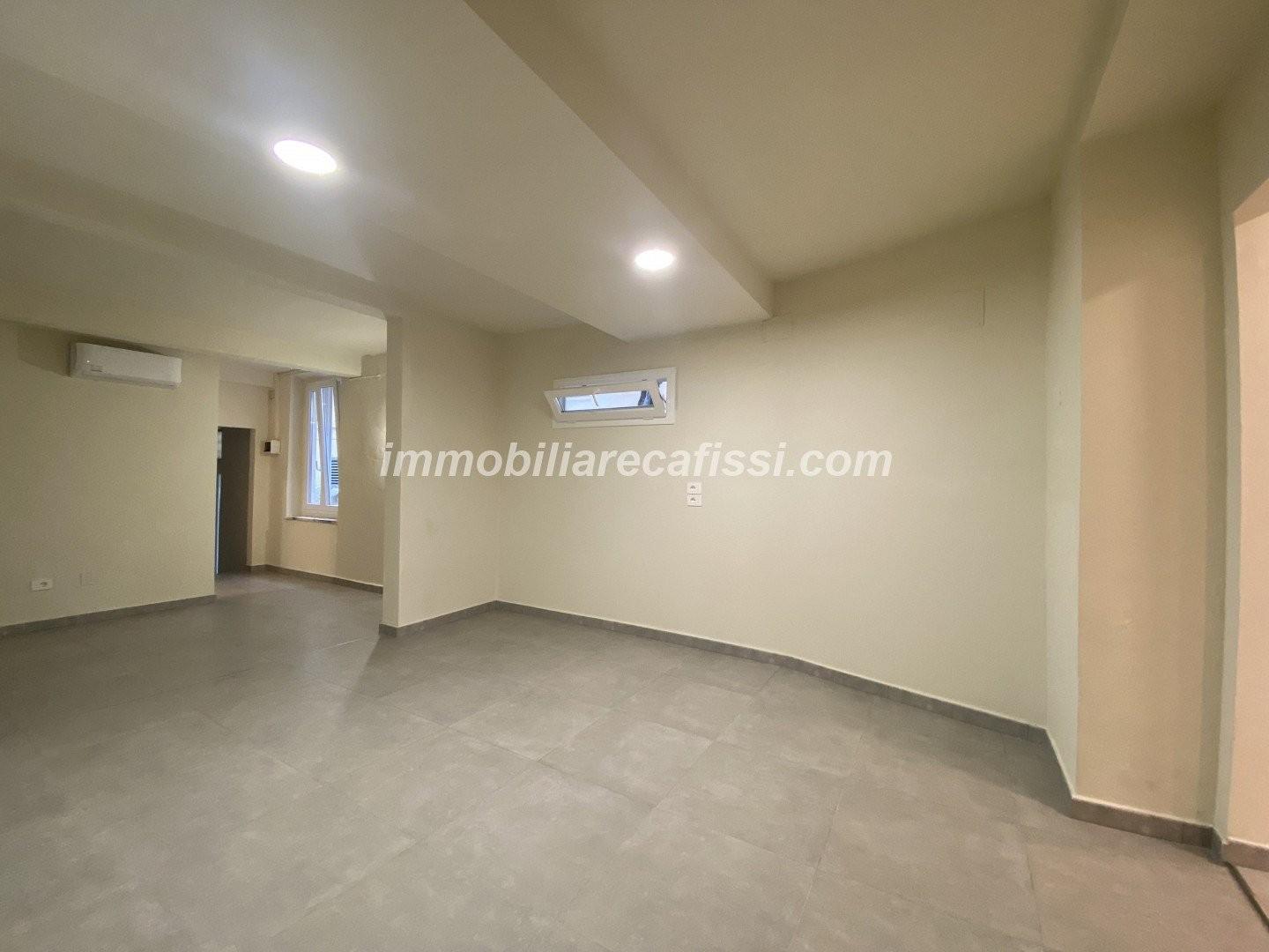 Locale commerciale ristrutturata a Poggio a Caiano