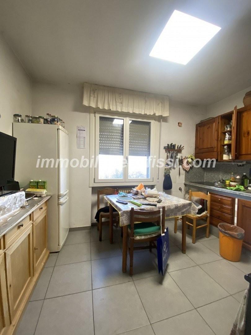 Appartamento con terrazzi, Campi Bisenzio san piero a ponti