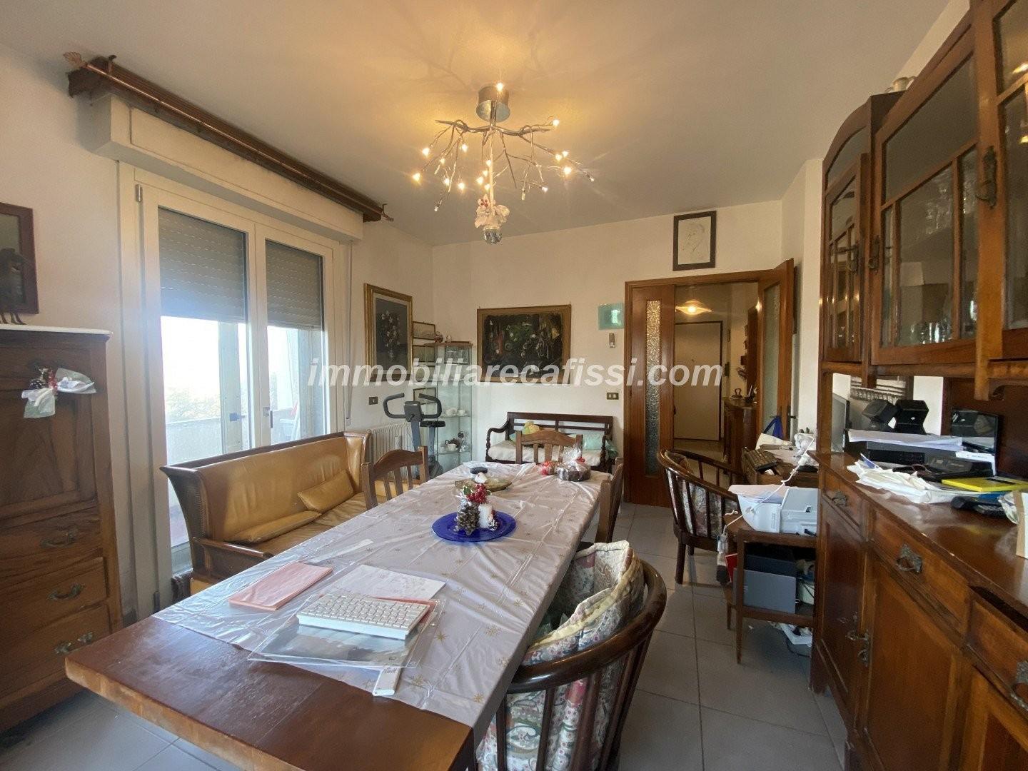 Appartamento con terrazzi, Campi Bisenzio san piero a ponti