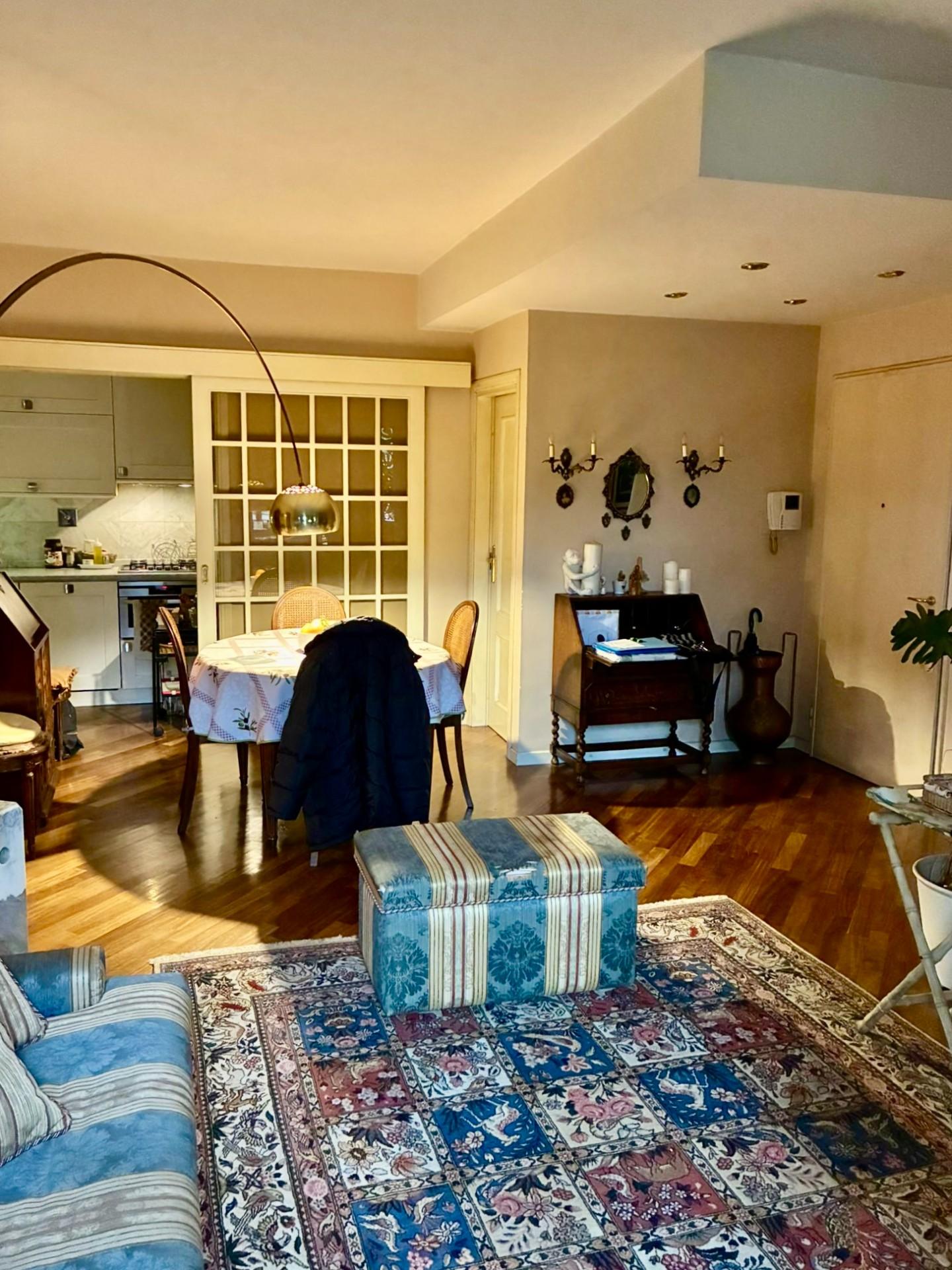 Quadrilocale con terrazzo, Prato la castellina