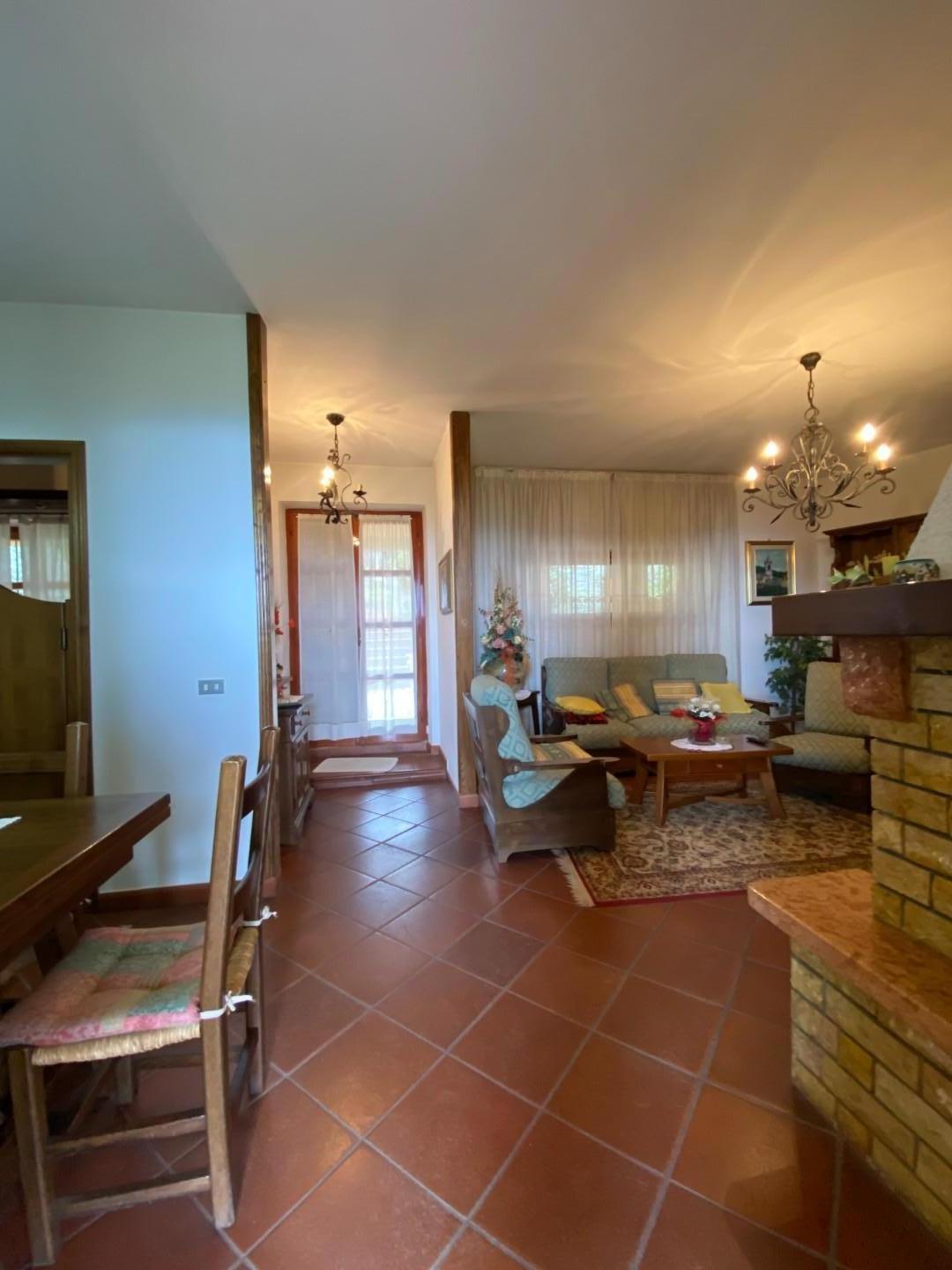 Villa Bifamiliare con giardino a Carmignano