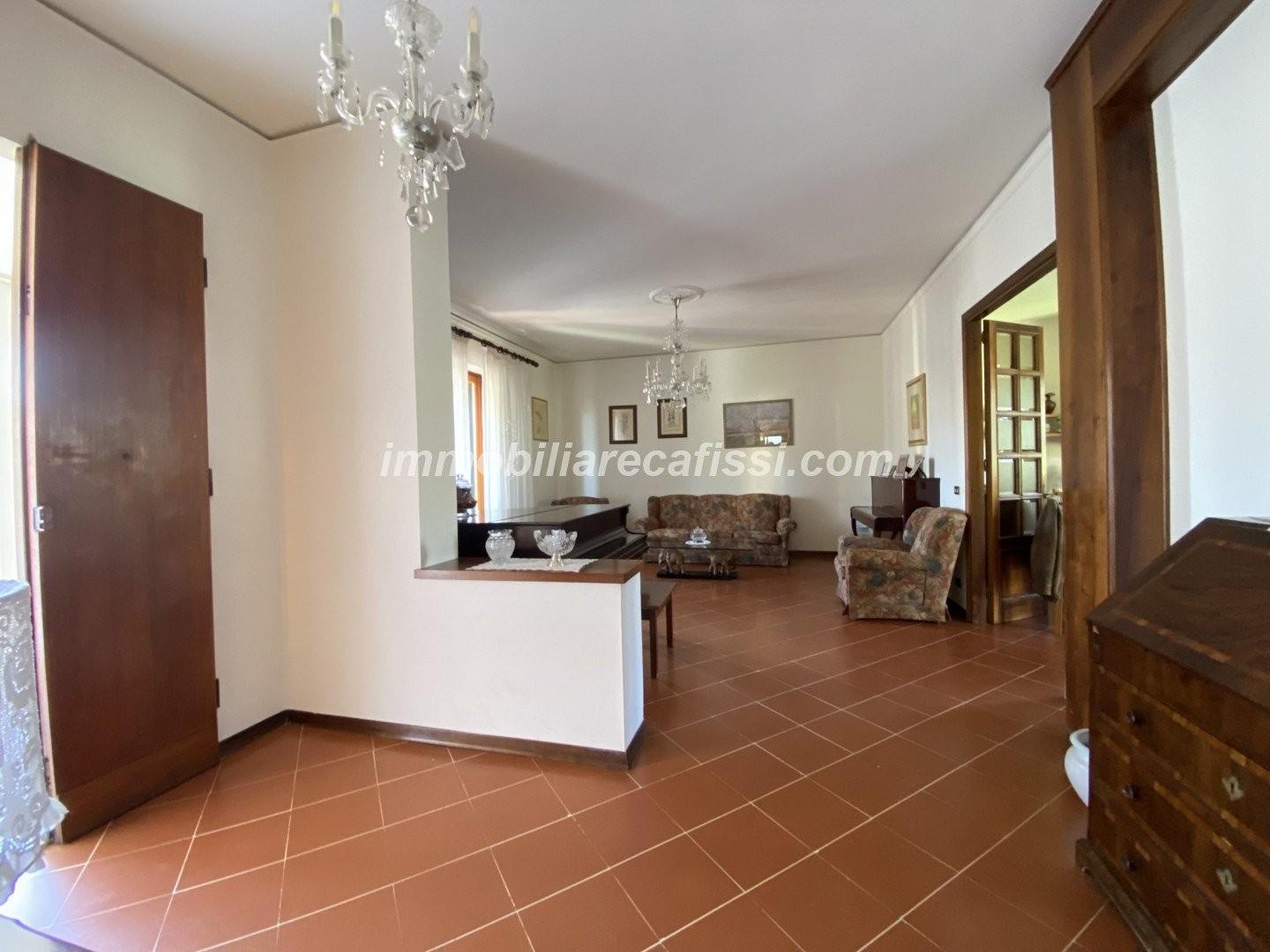 Villa Bifamiliare con giardino, Carmignano seano