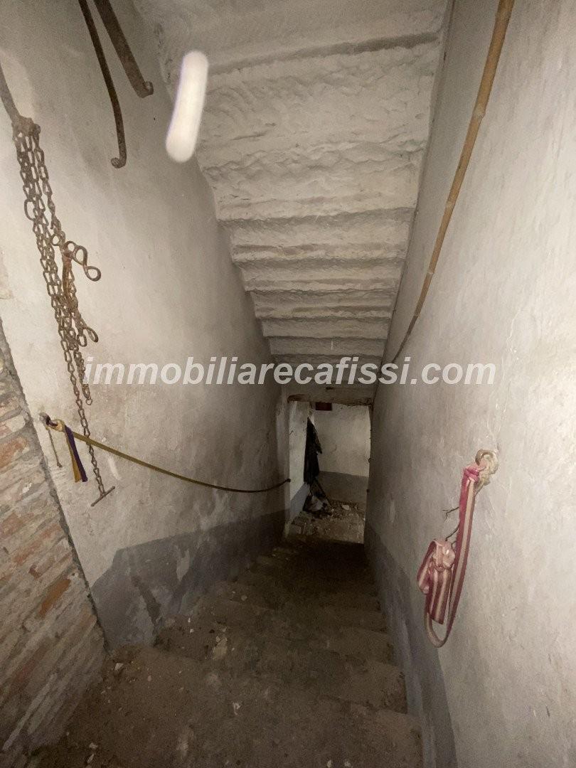 Rustico da ristrutturare a Poggio a Caiano