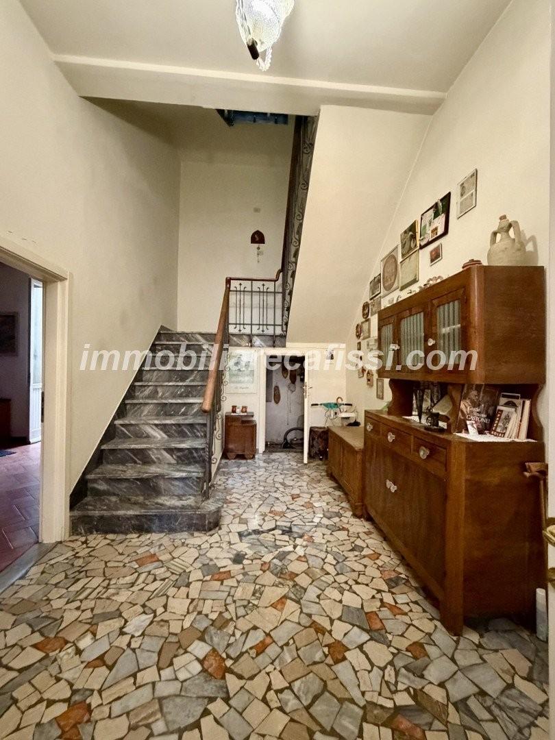 Casa indipendente con terrazzo, Prato i ciliani
