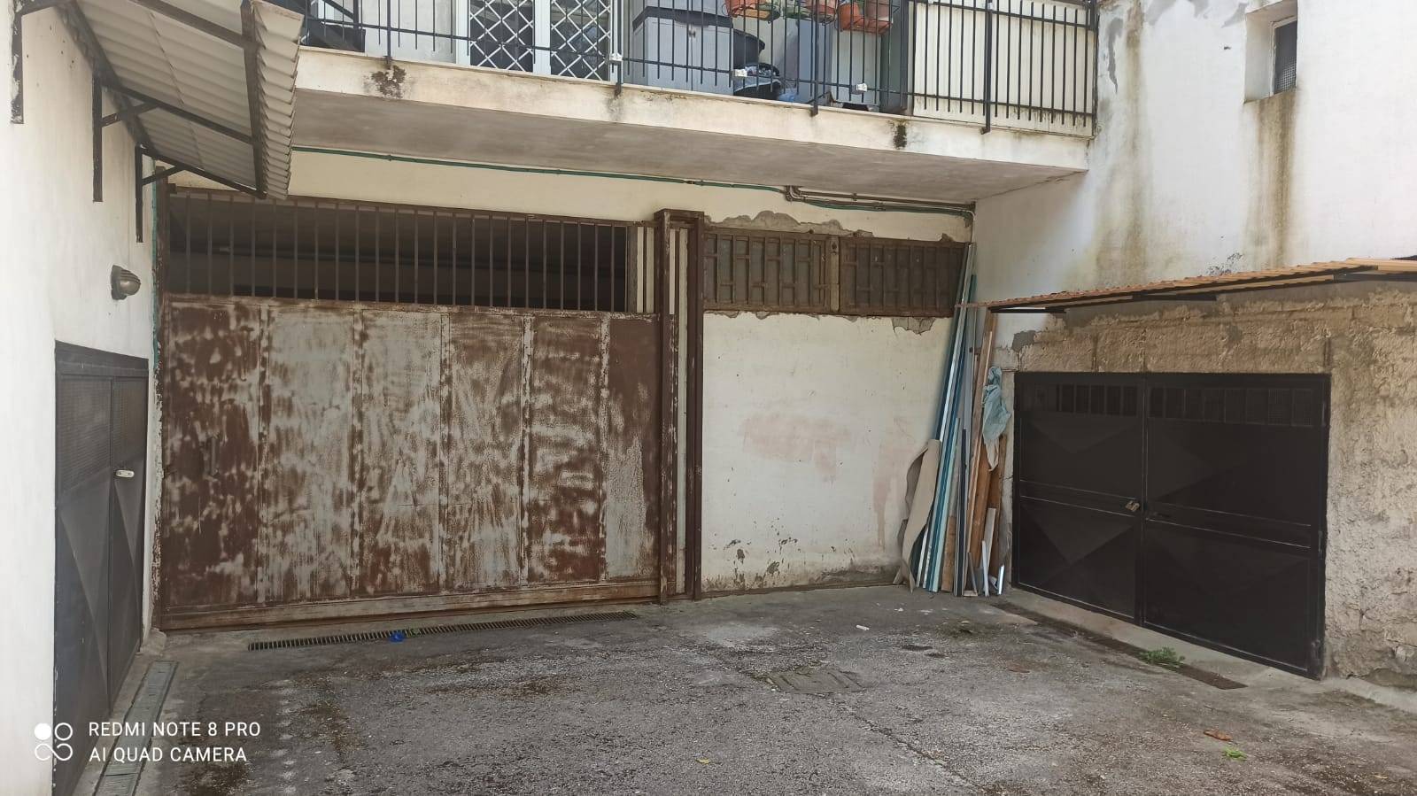 Locale commerciale in vendita a Pomigliano d'Arco