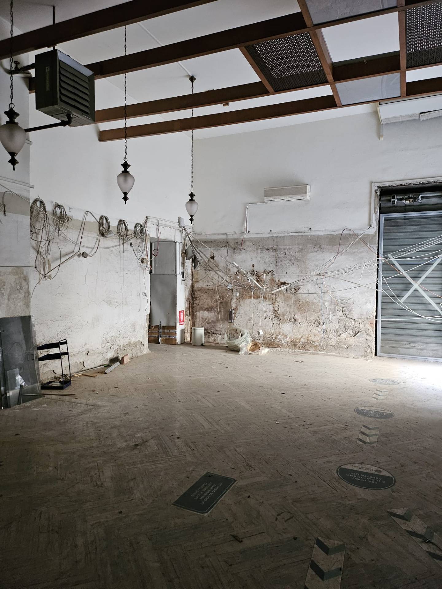 locale commerciale in affitto a Pomigliano d'Arco