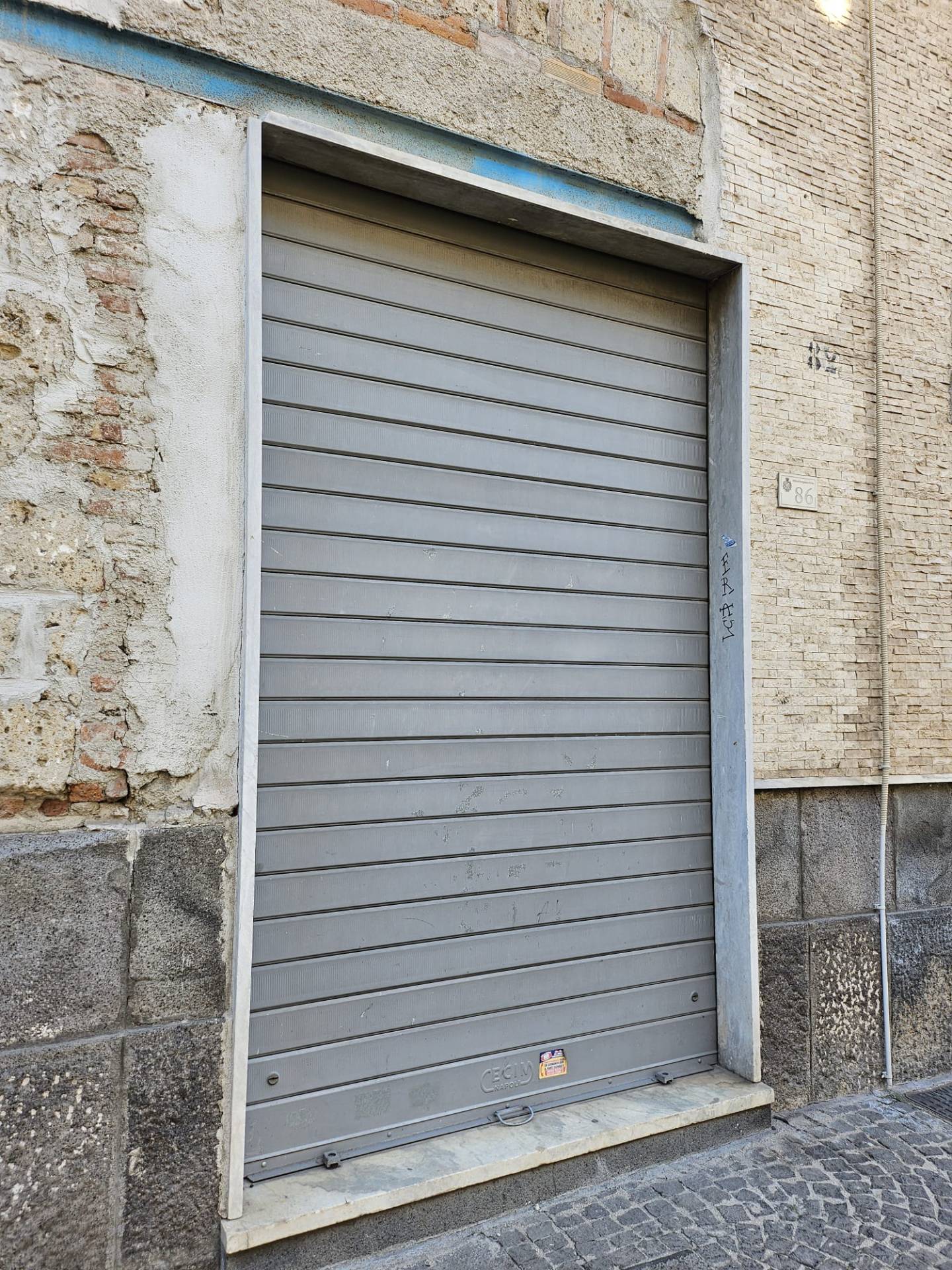 locale commerciale in affitto a Pomigliano d'Arco