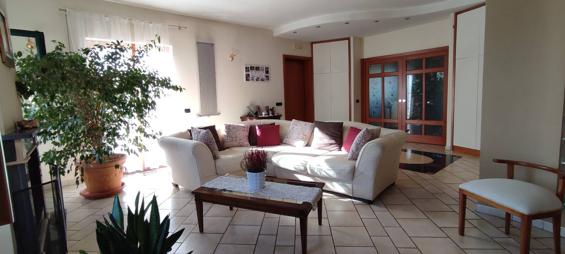 Villa in vendita a Casalnuovo di Napoli