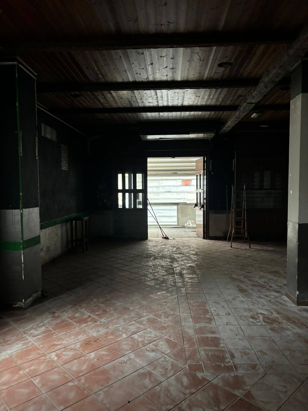 Locale commerciale in affitto a Casalnuovo di Napoli