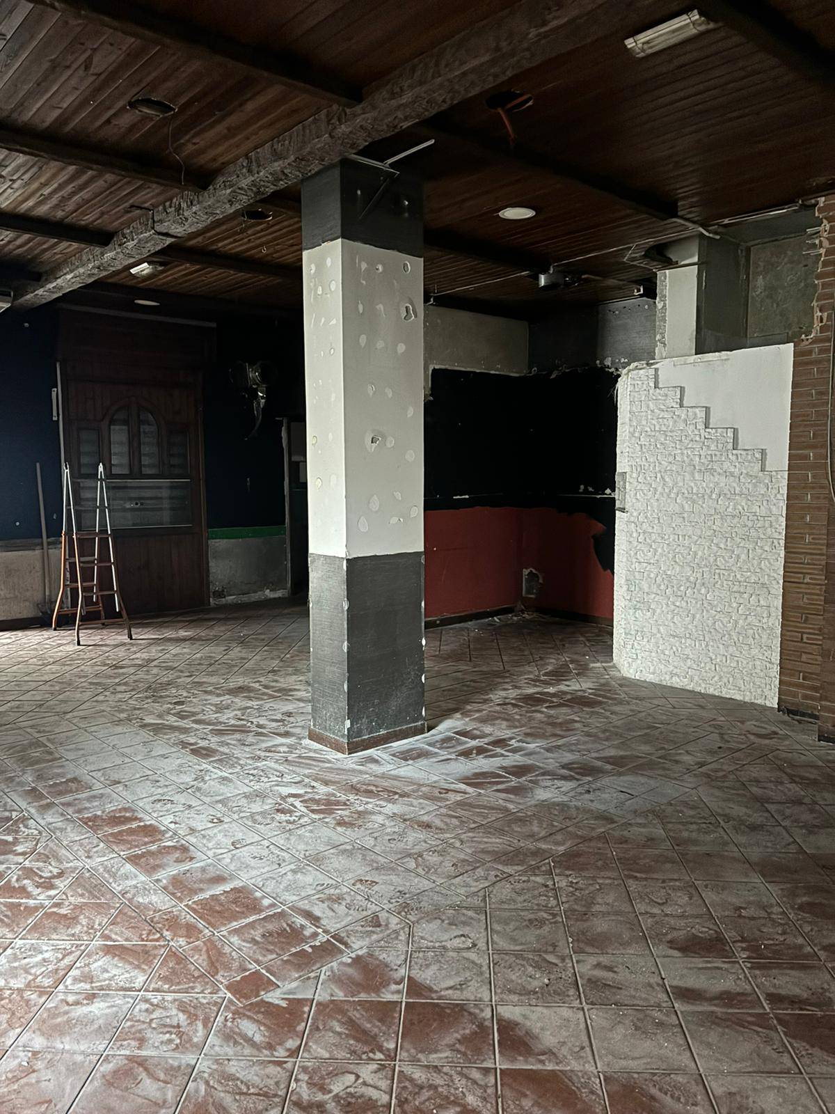 Locale commerciale in affitto a Casalnuovo di Napoli