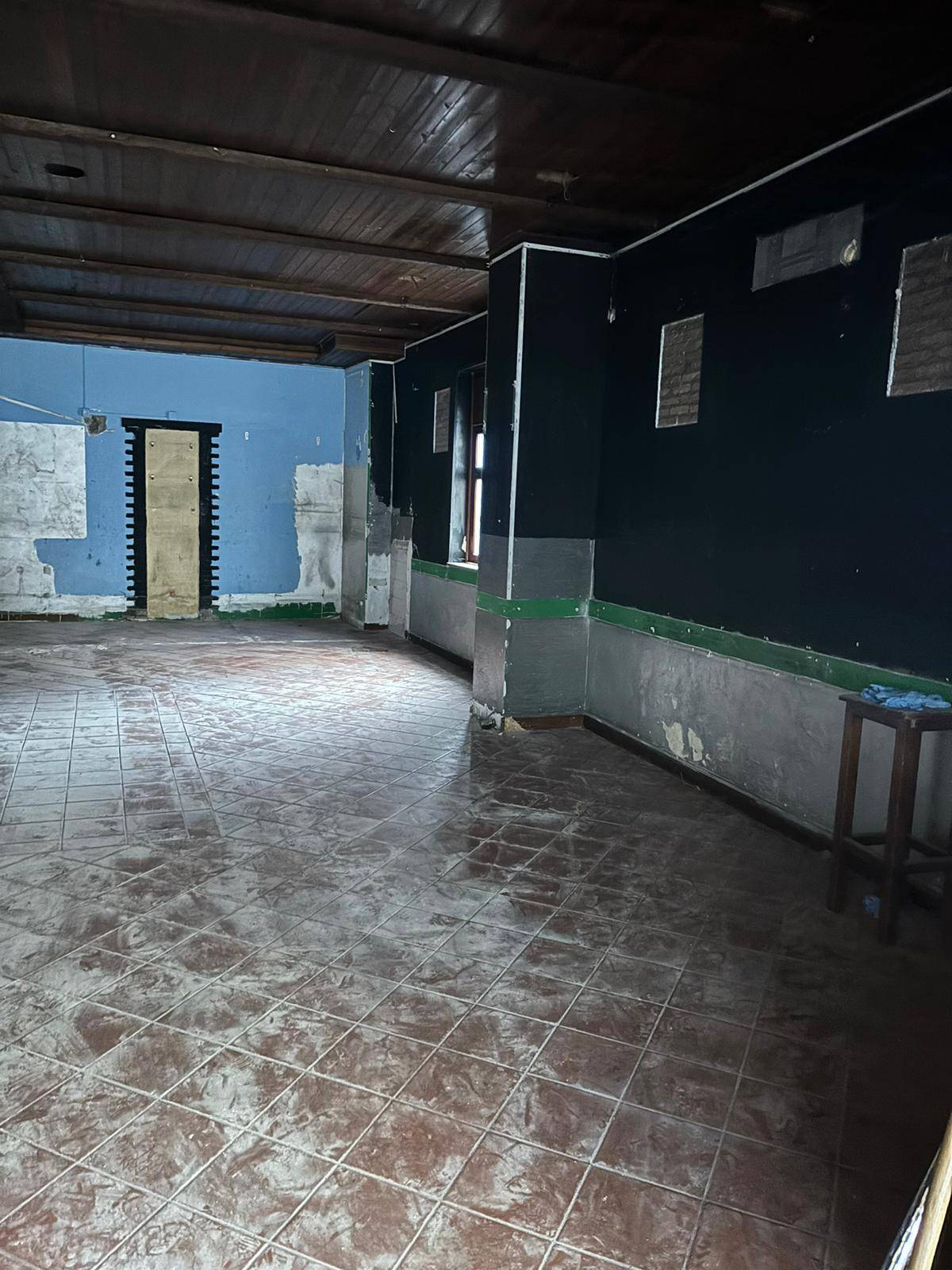 Locale commerciale in affitto a Casalnuovo di Napoli