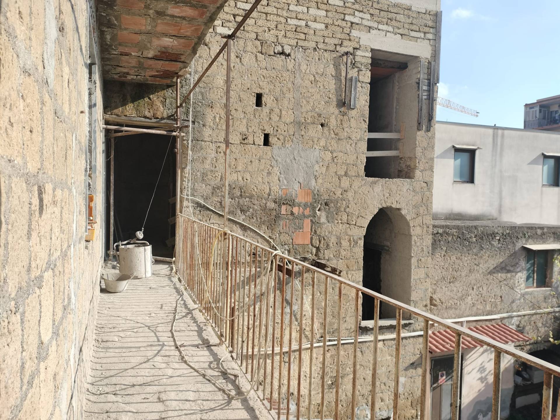 edificio in vendita a Pomigliano d'Arco