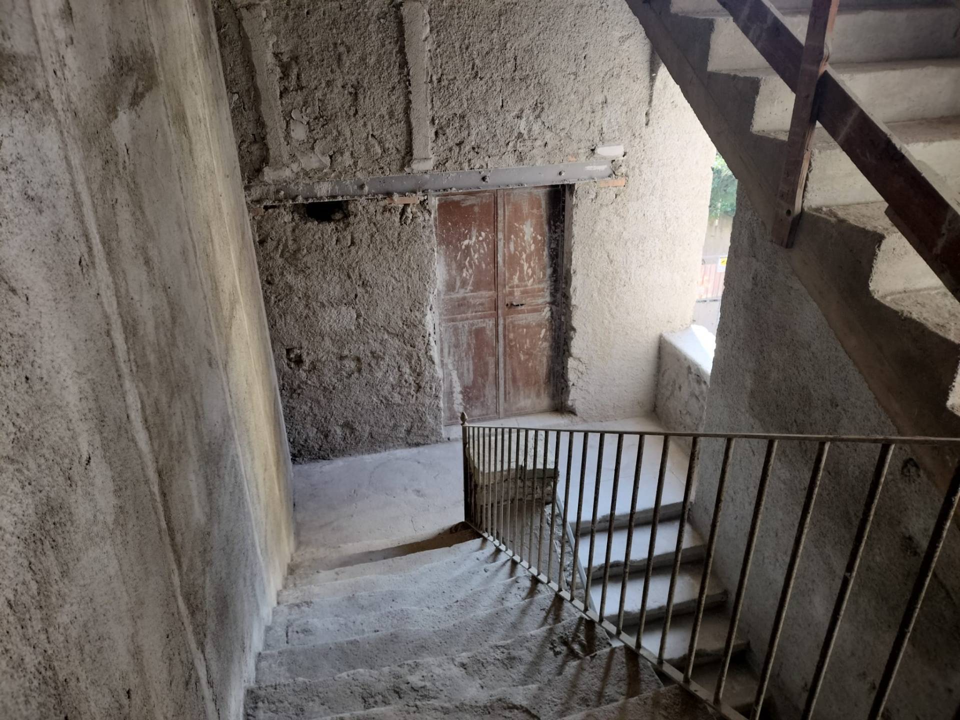 edificio in vendita a Pomigliano d'Arco