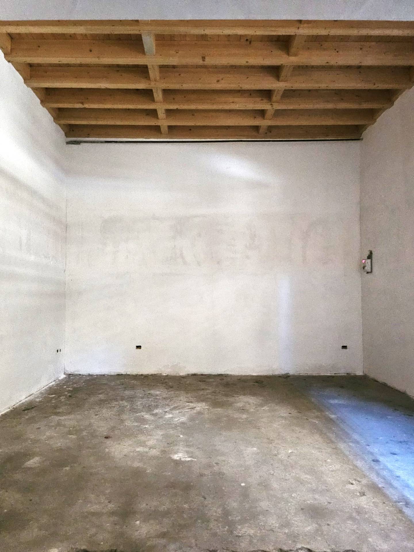 locale commerciale in affitto a Pomigliano d'Arco