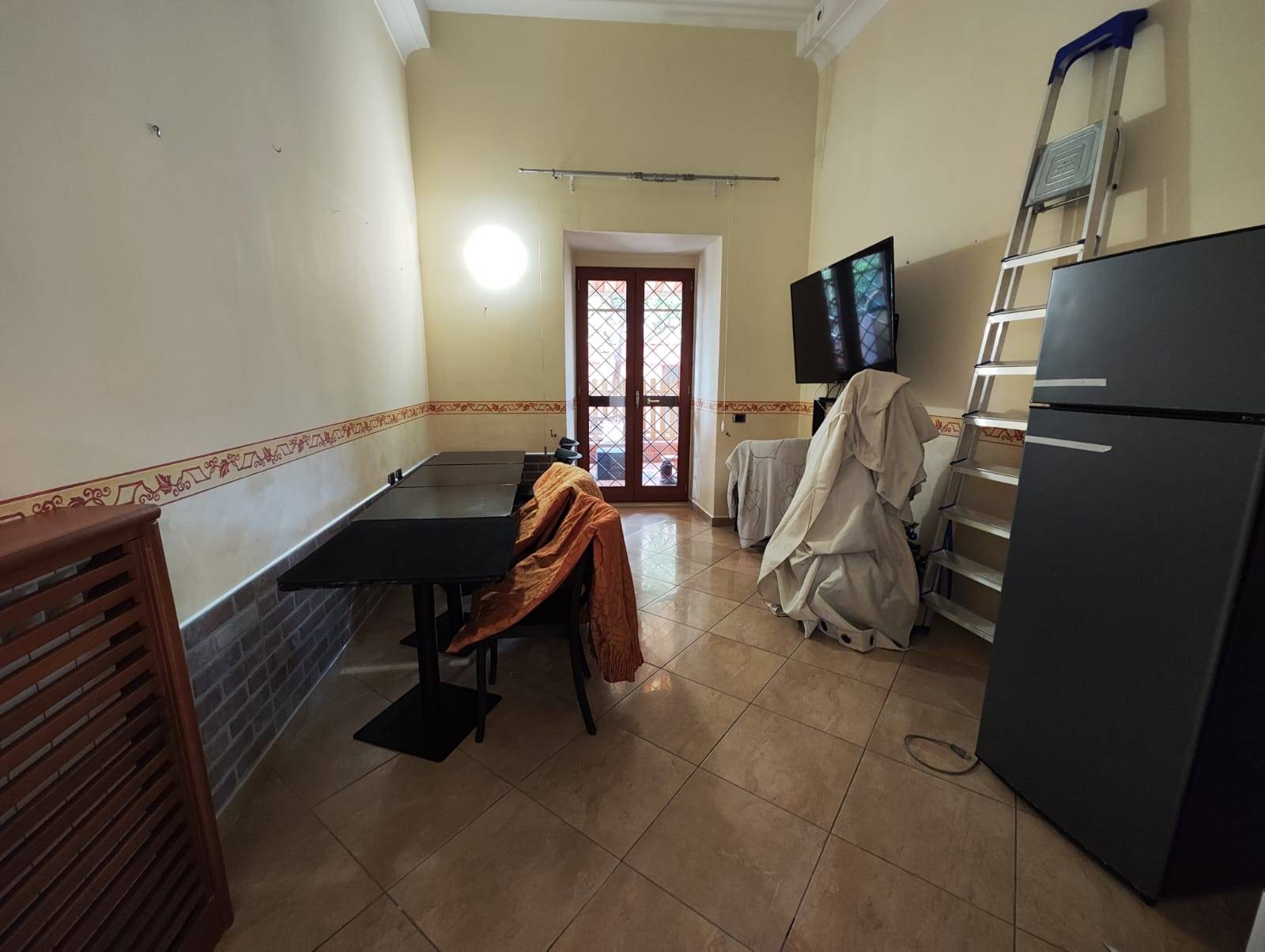 Appartamento in vendita a Napoli, Capodimonte