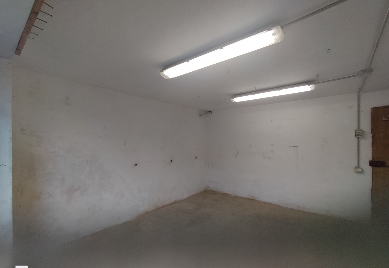 Posto auto coperto in vendita a Impruneta