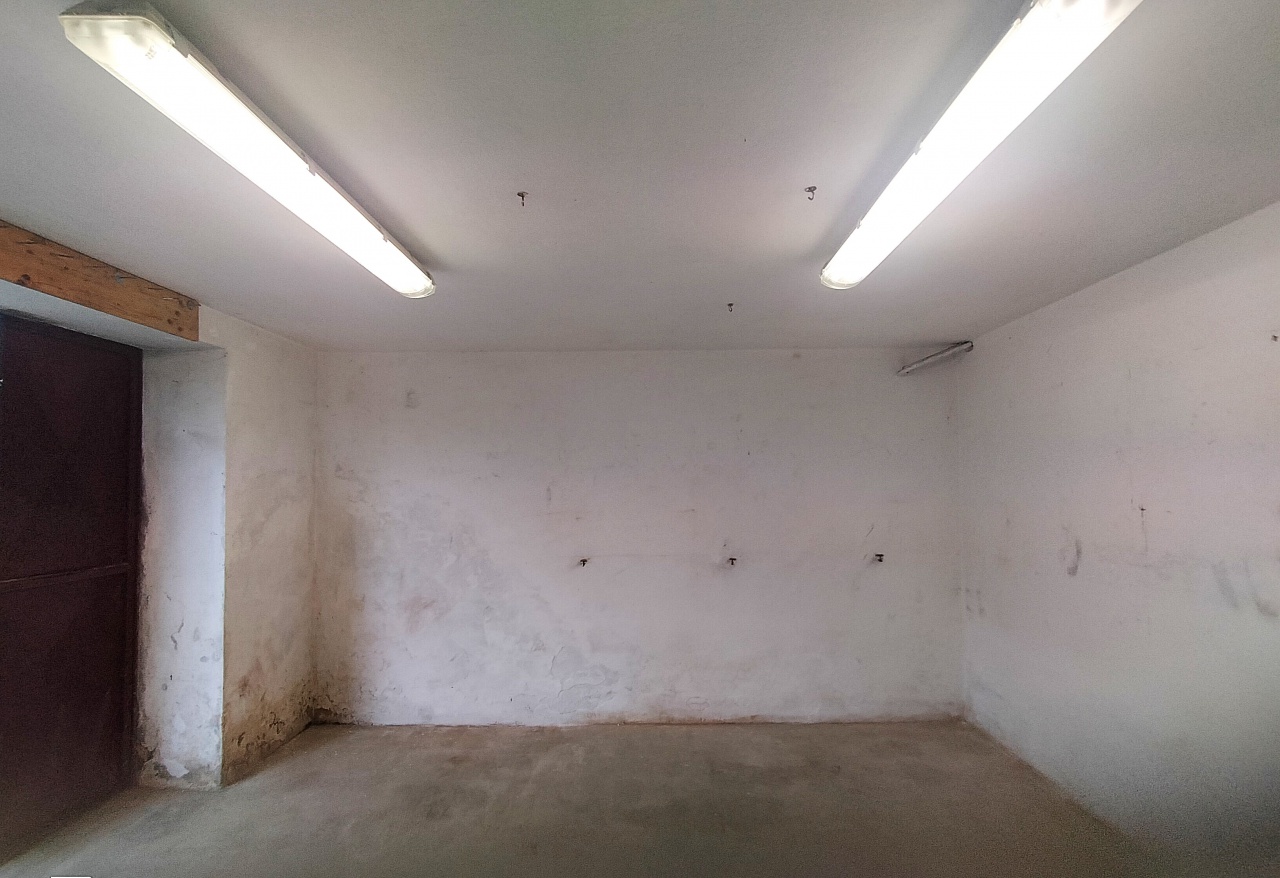 Posto auto coperto in vendita a Impruneta