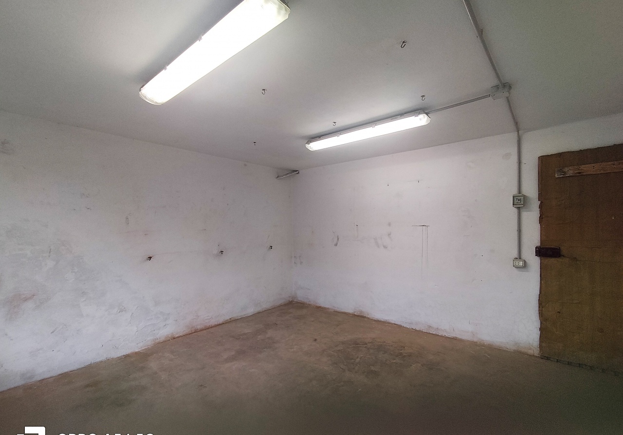 Posto auto coperto in vendita a Impruneta