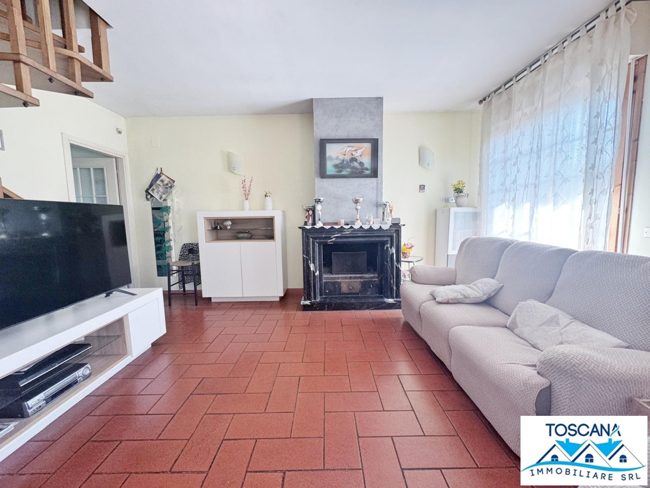 Appartamento con terrazzo a Signa