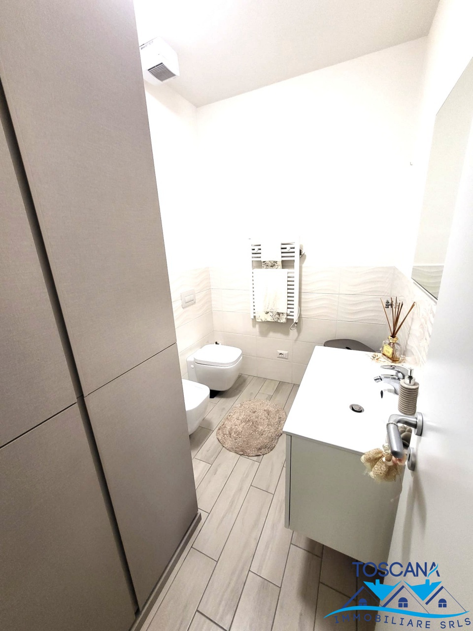 Trilocale con terrazzo a Firenze