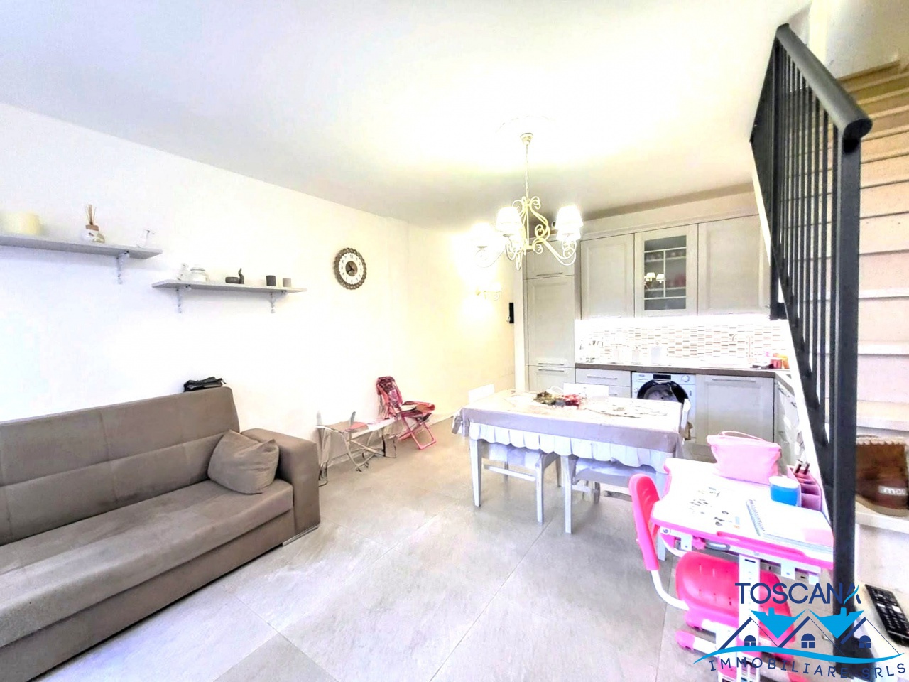 Trilocale con terrazzo a Firenze