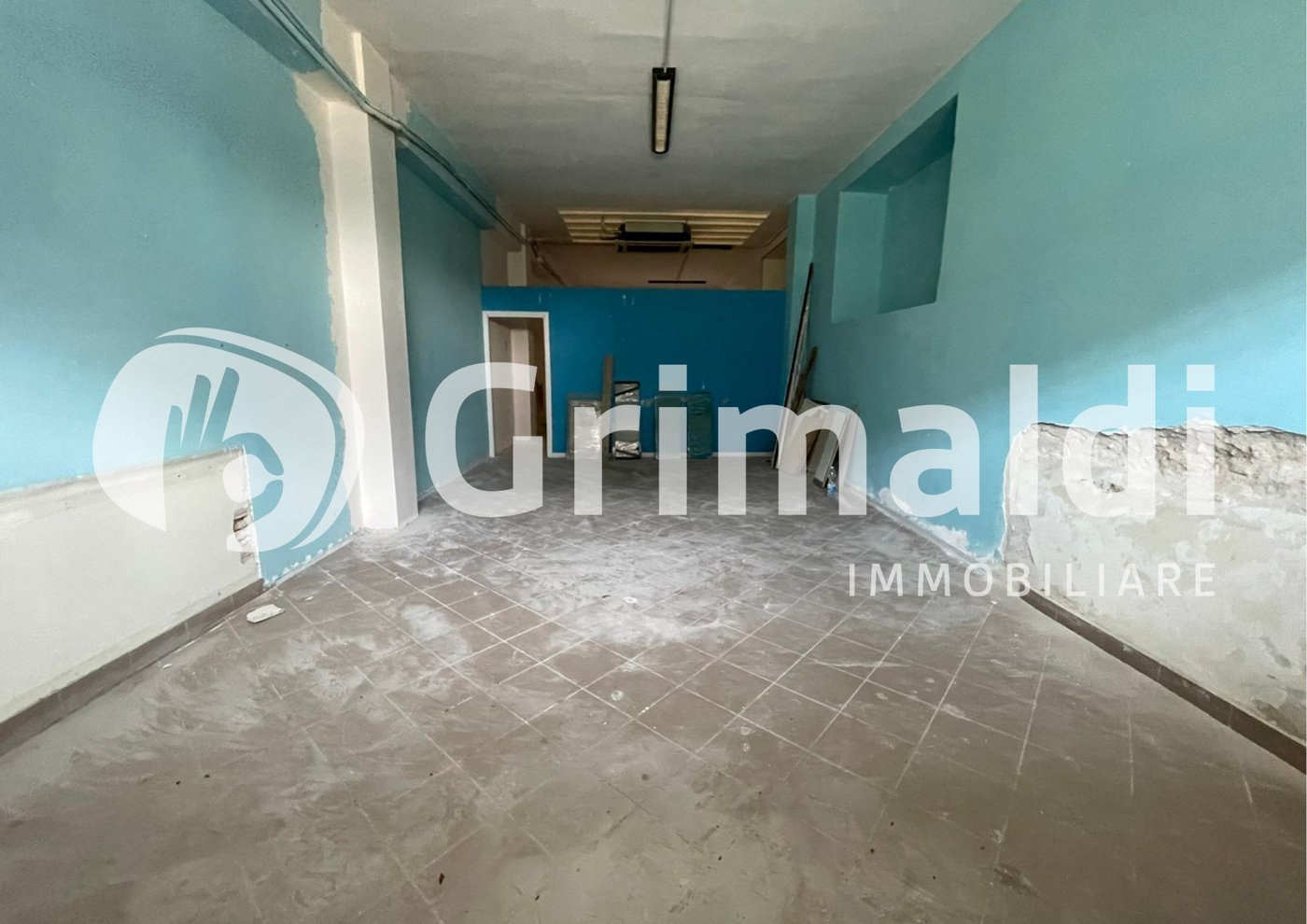 Negozio in affitto a Montecorvino Pugliano