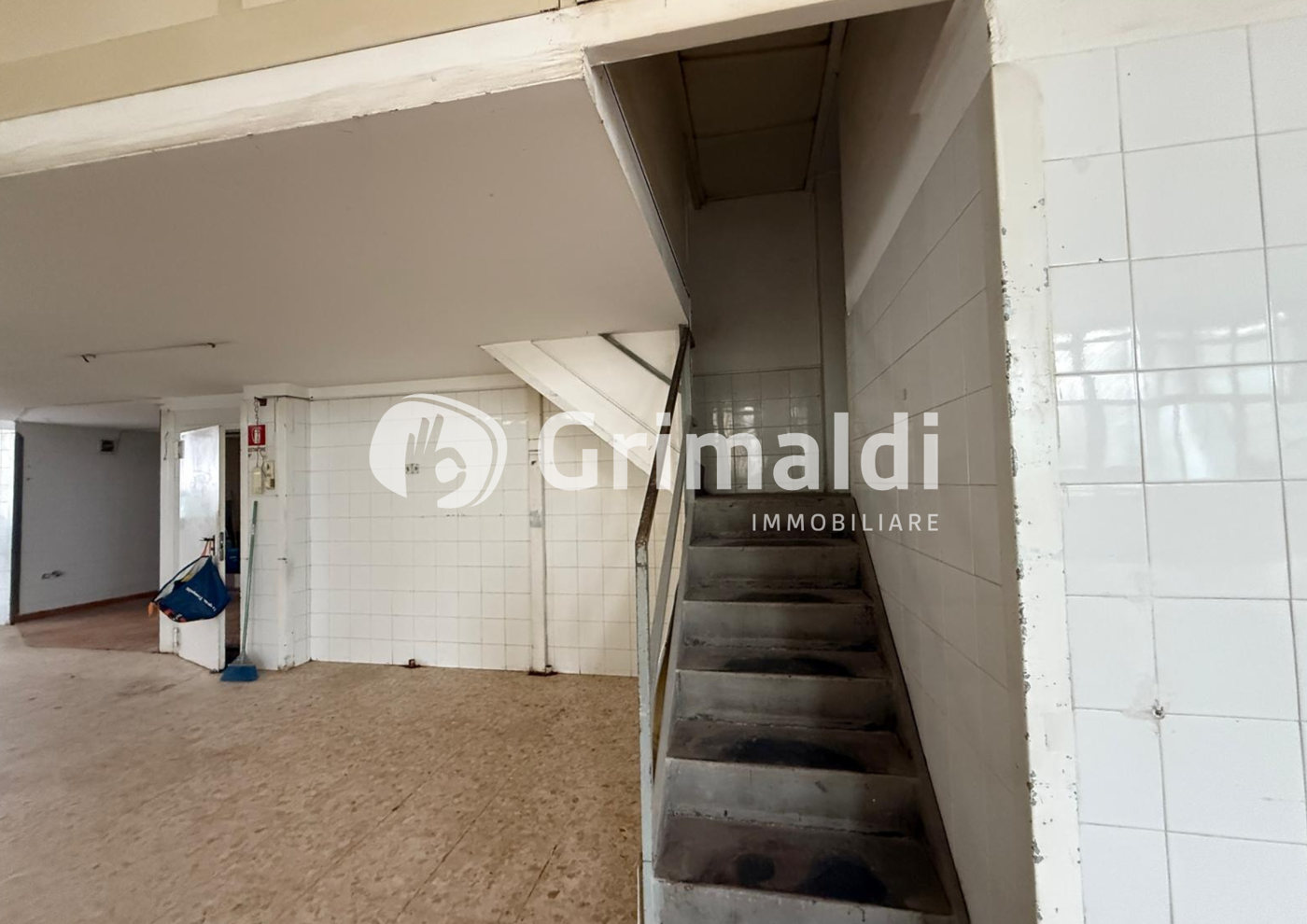 Negozio in affitto a Pontecagnano Faiano