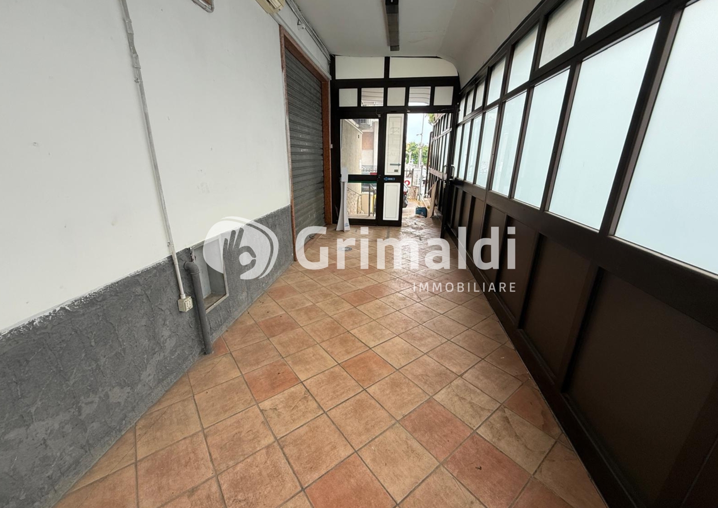 Negozio in affitto a Pontecagnano Faiano