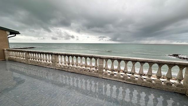 Attico in affitto, Pisa marina di
