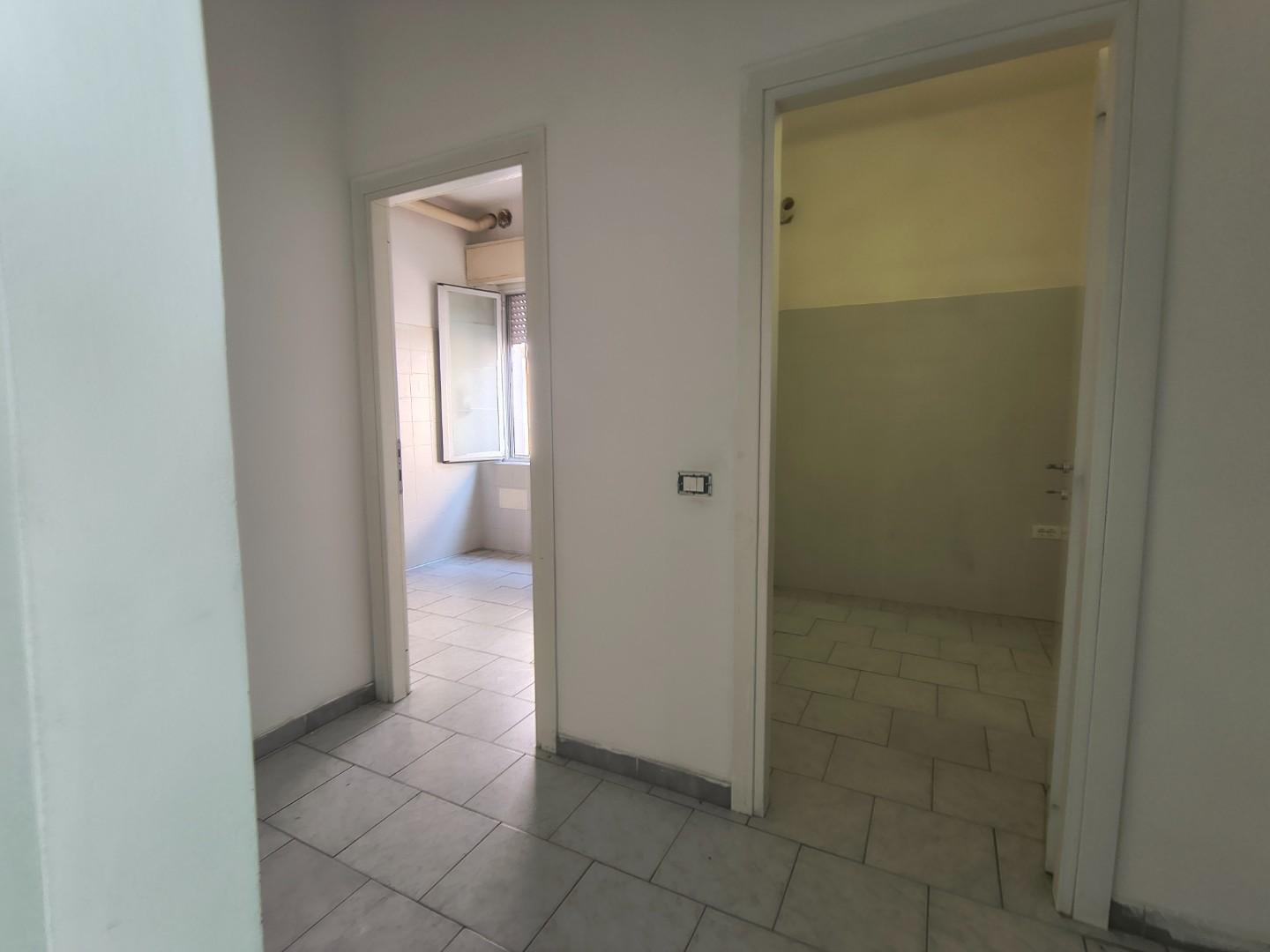 Locale commerciale in affitto, San Giuliano Terme arena metato