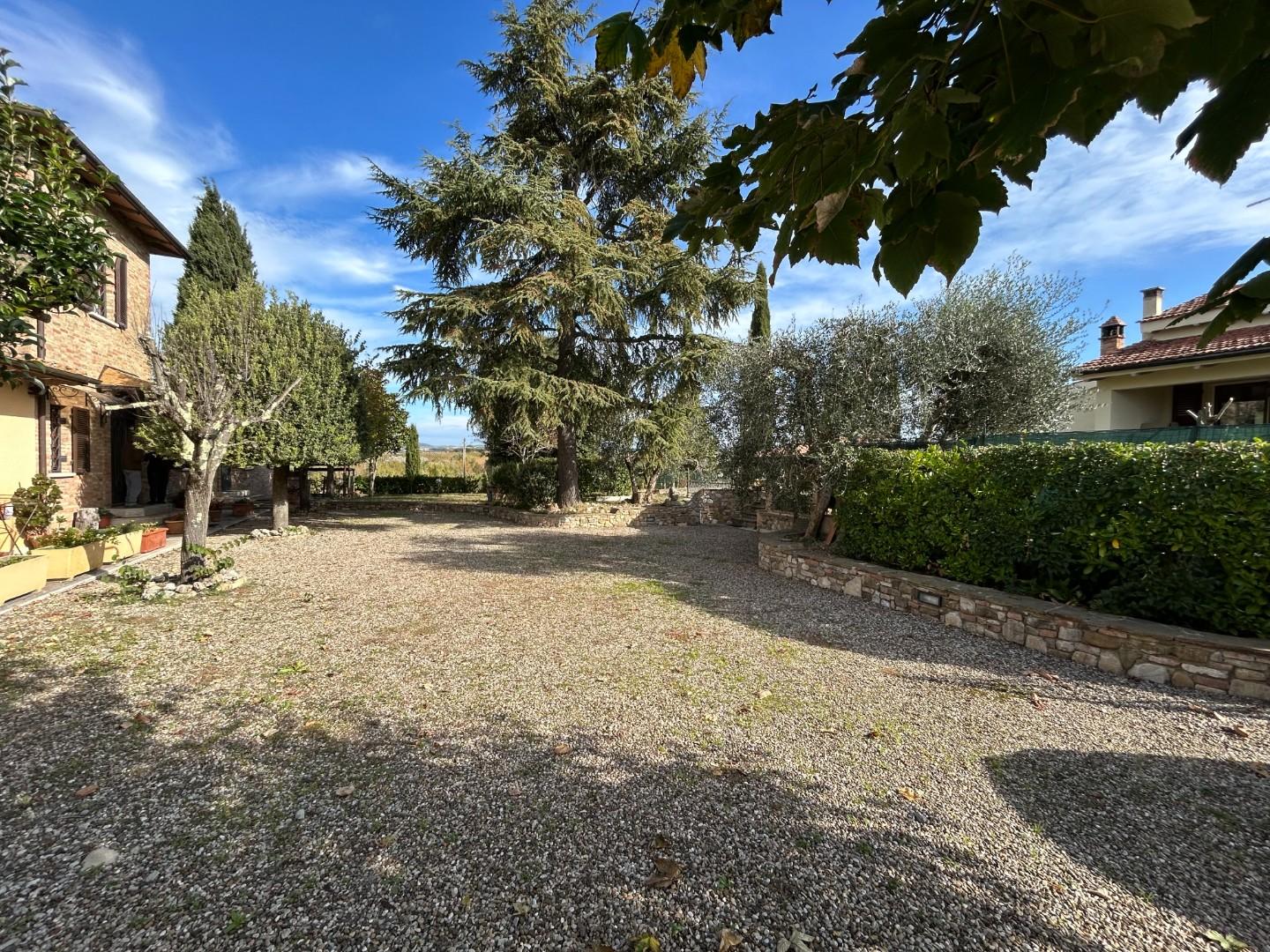 Rustico con giardino, Castelnuovo Berardenga guistrigona