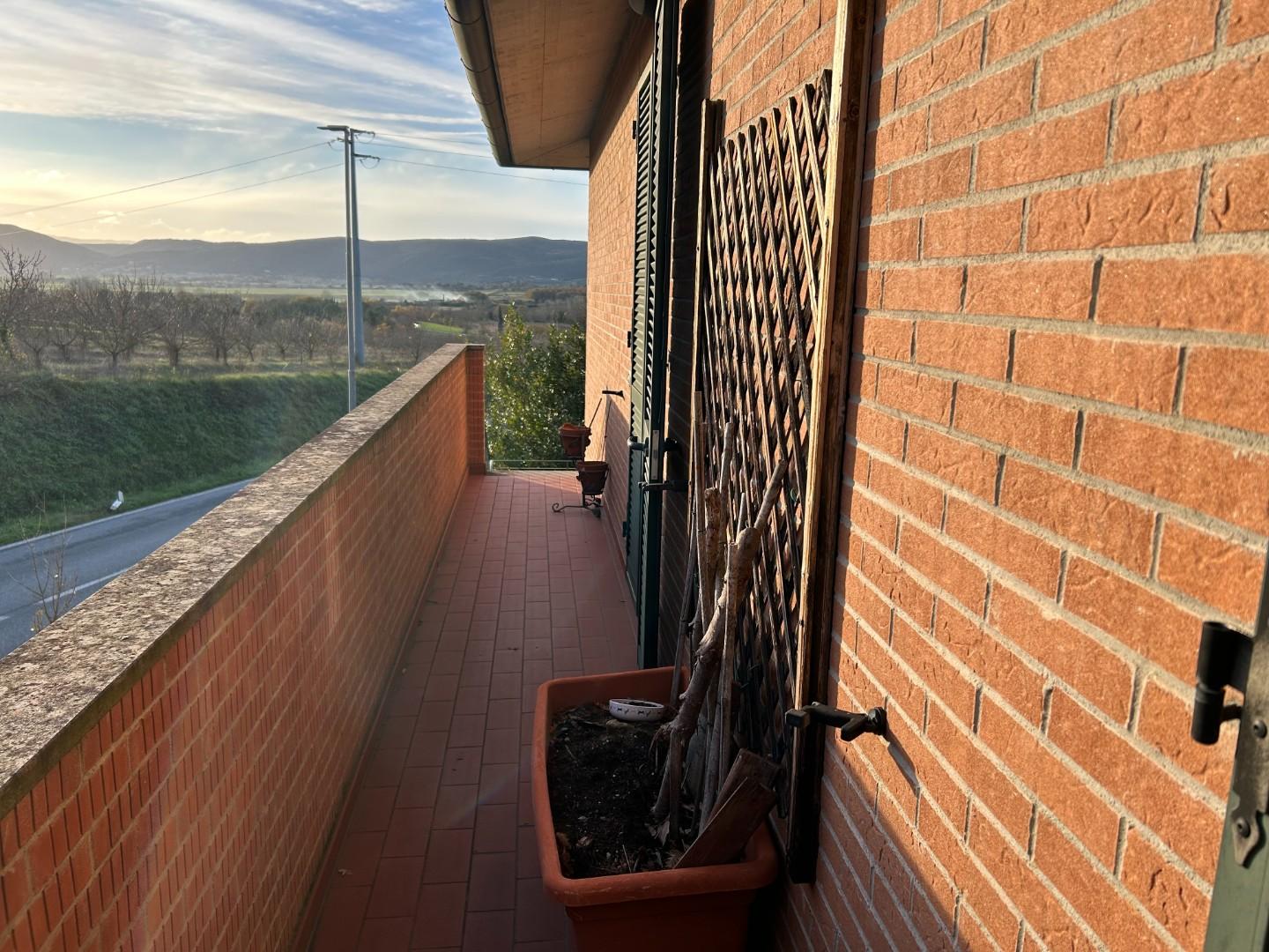 Appartamento con terrazzo, Sovicille san rocco a pilli