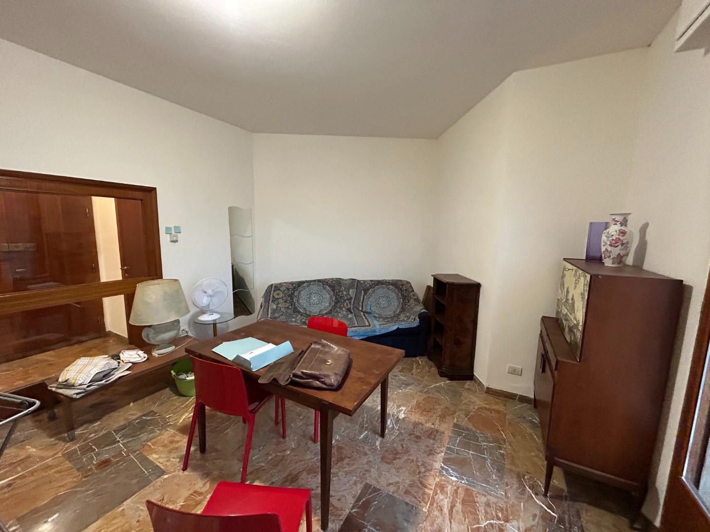 Appartamento con terrazzo, Siena mentana