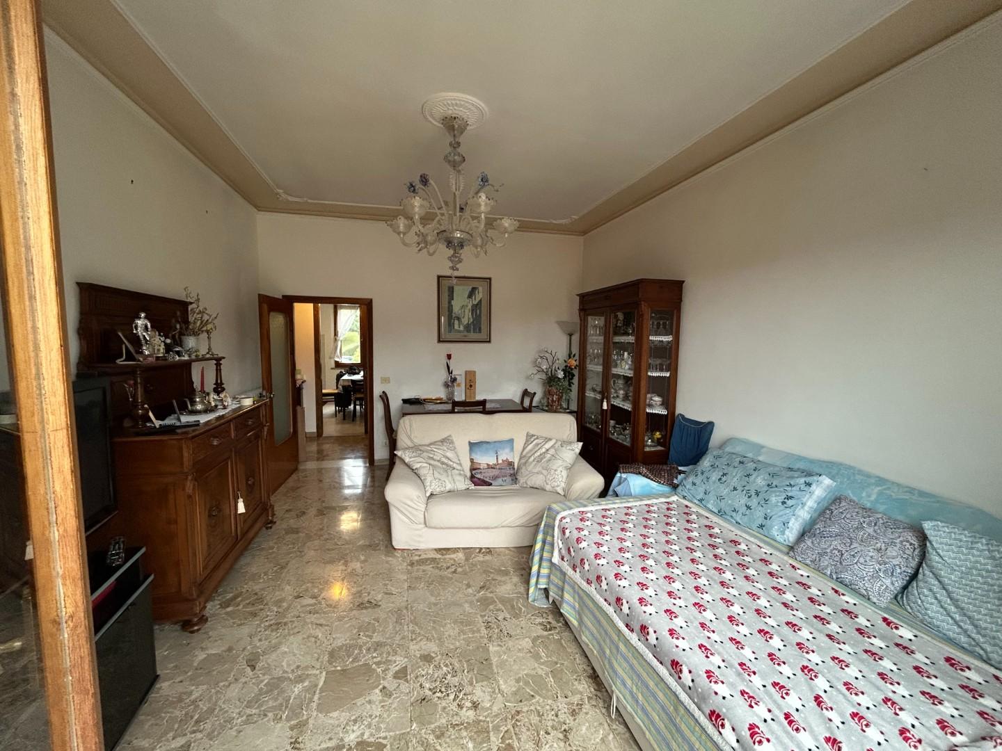 Appartamento con terrazzo, Siena acquacalda