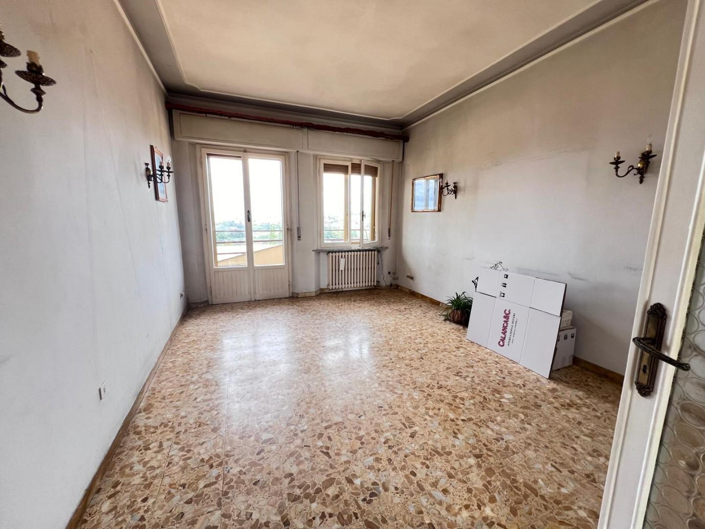 Appartamento con terrazzi, Siena marciano