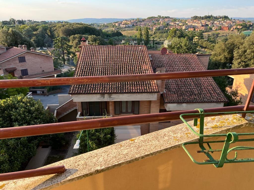 Appartamento con terrazzi, Siena marciano