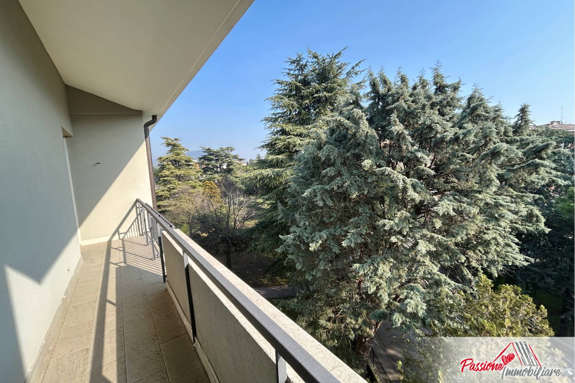 Appartamento in vendita a Verona, Ponte Crencano