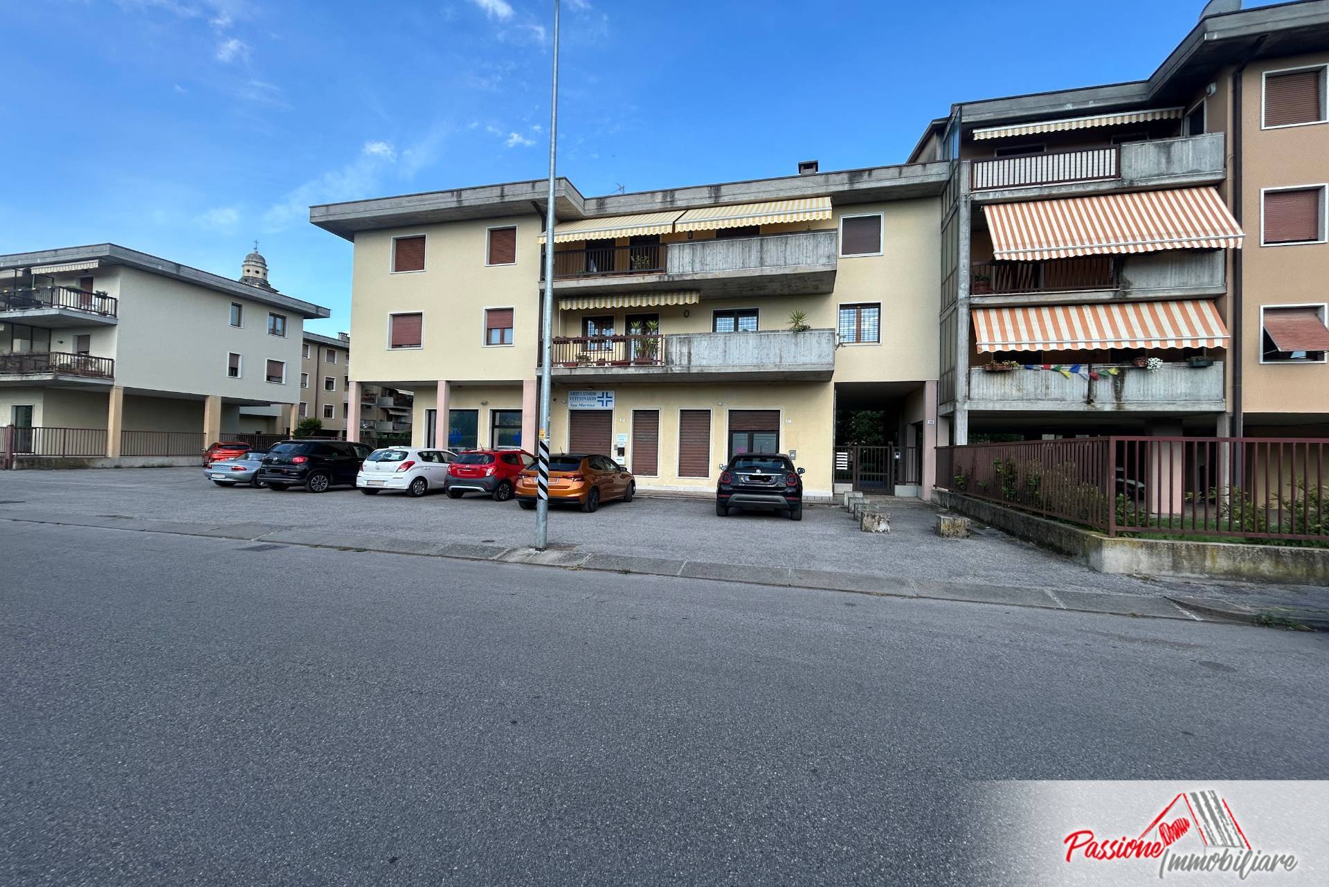 Locale commerciale in affitto a Verona, Avesa