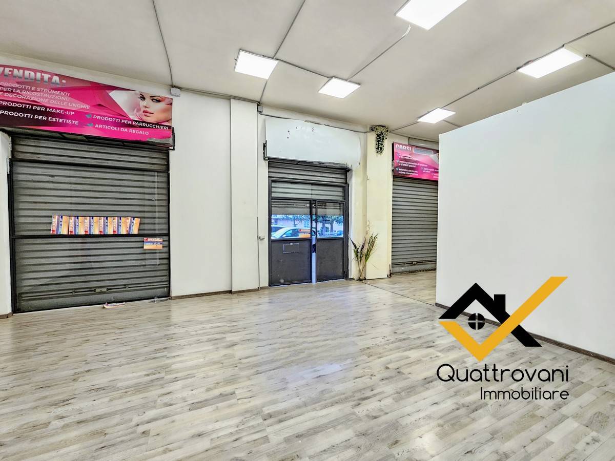 Locale commerciale in affitto a Catania