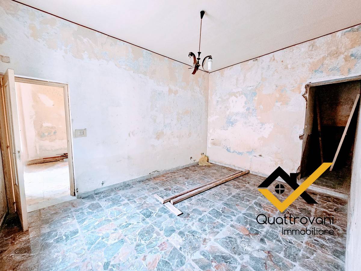 Casa singola in vendita a Aci Catena