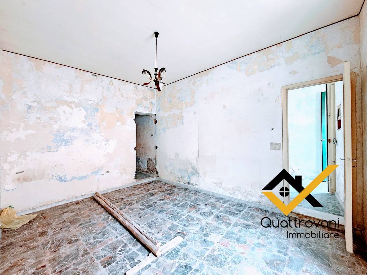 Casa singola in vendita a Aci Catena