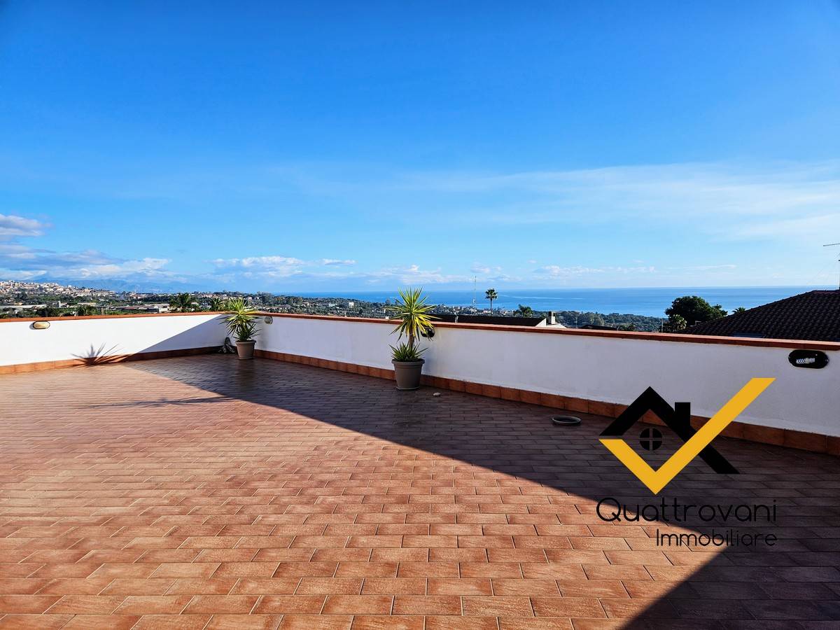 Appartamento in affitto a Aci Castello