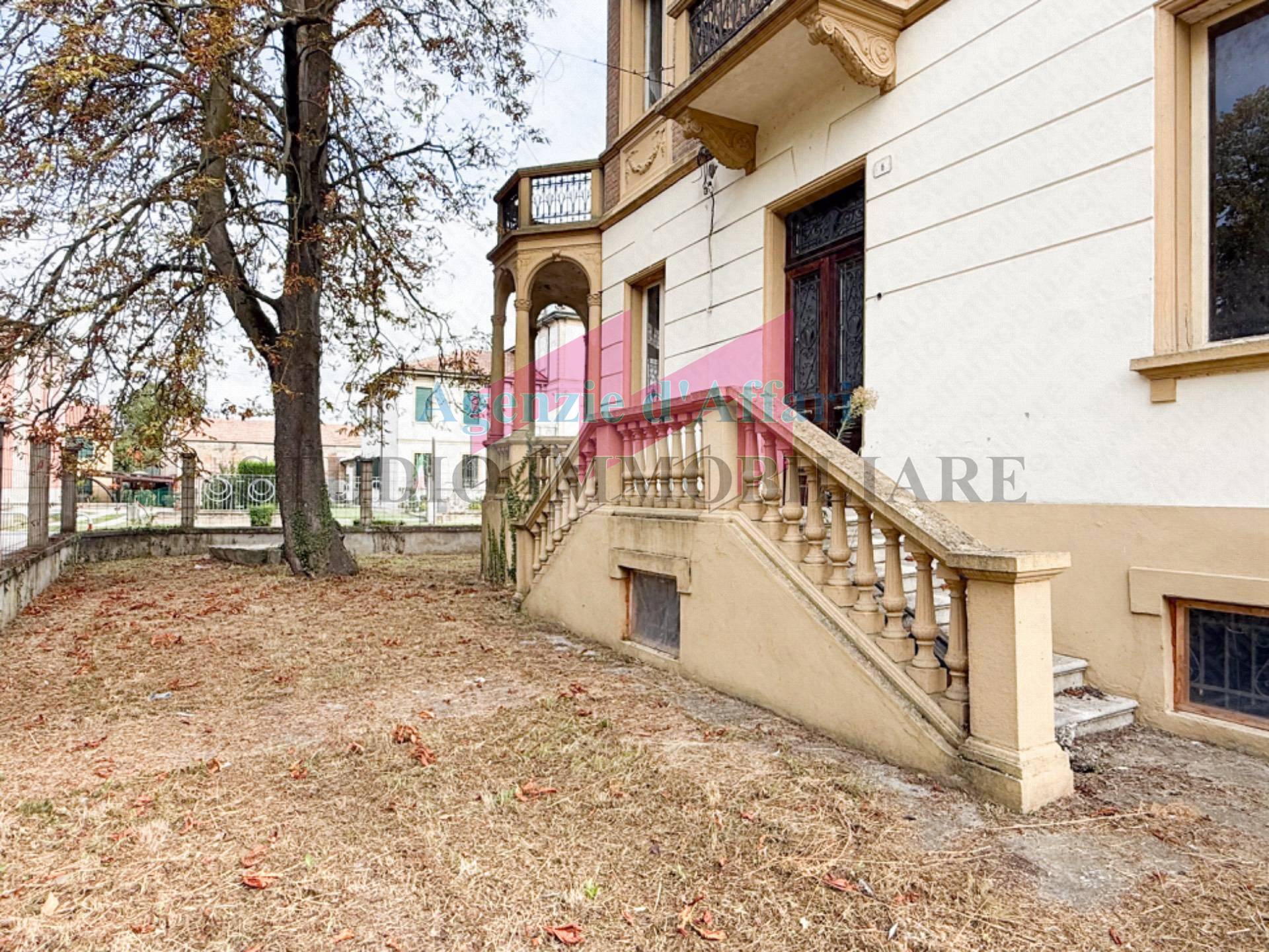 Villa Singola in vendita a Castelmassa