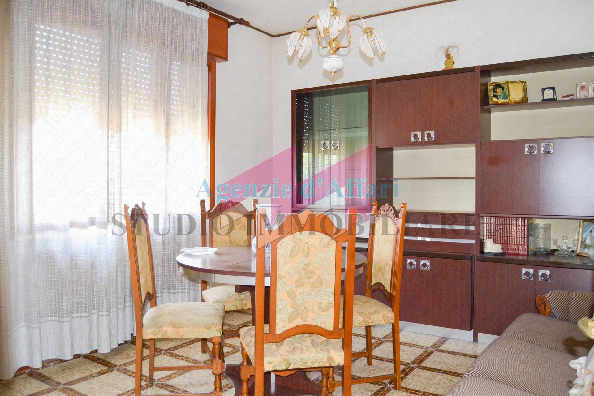 Porzione di bifamiliare in vendita a Castelnovo Bariano