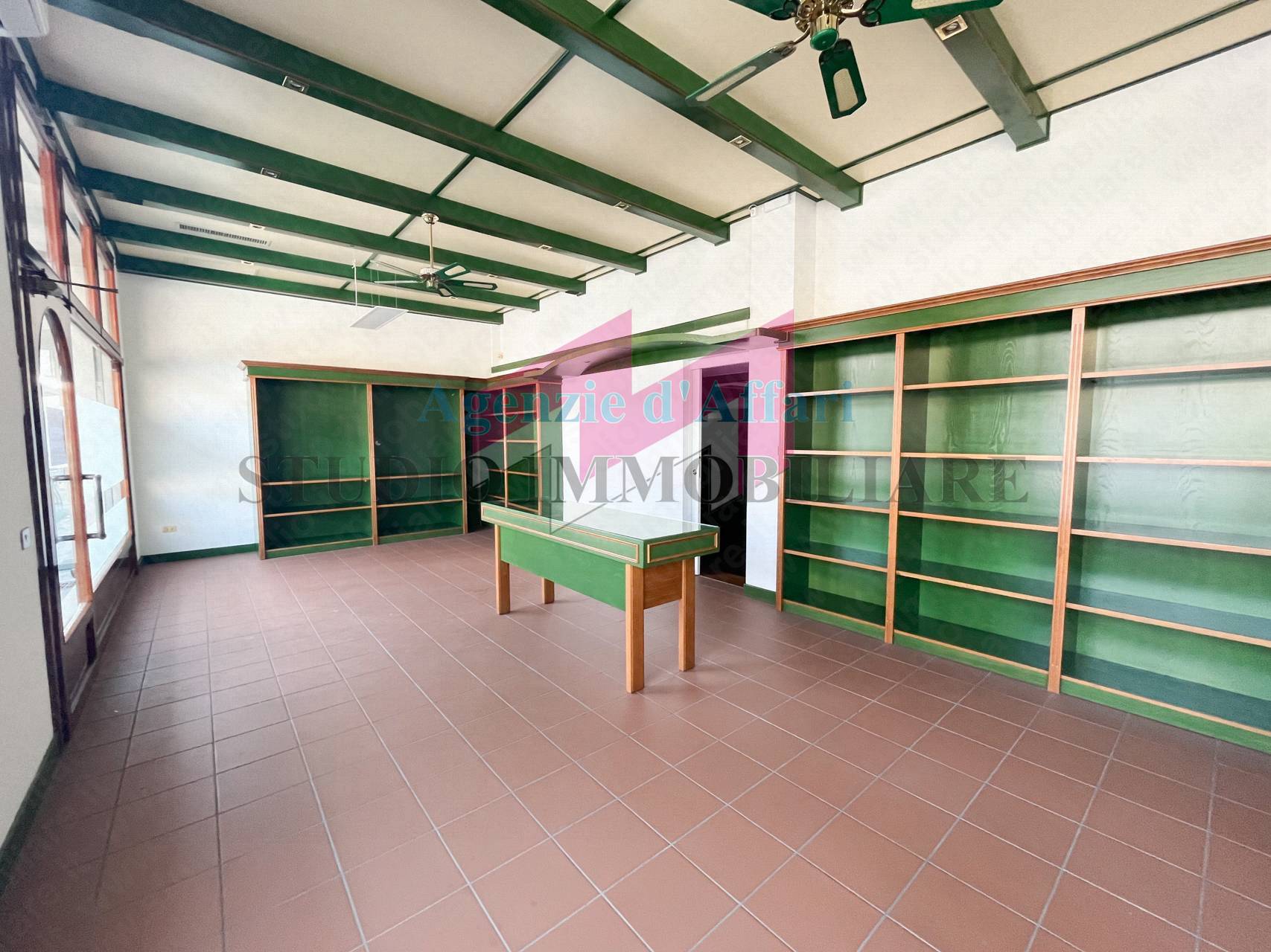 Negozio in vendita a Castelmassa