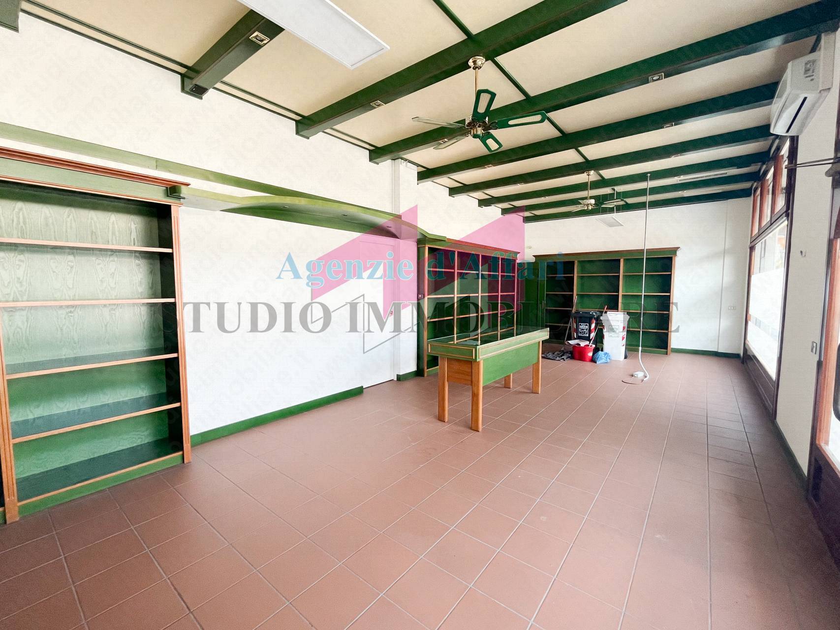 Negozio in vendita a Castelmassa