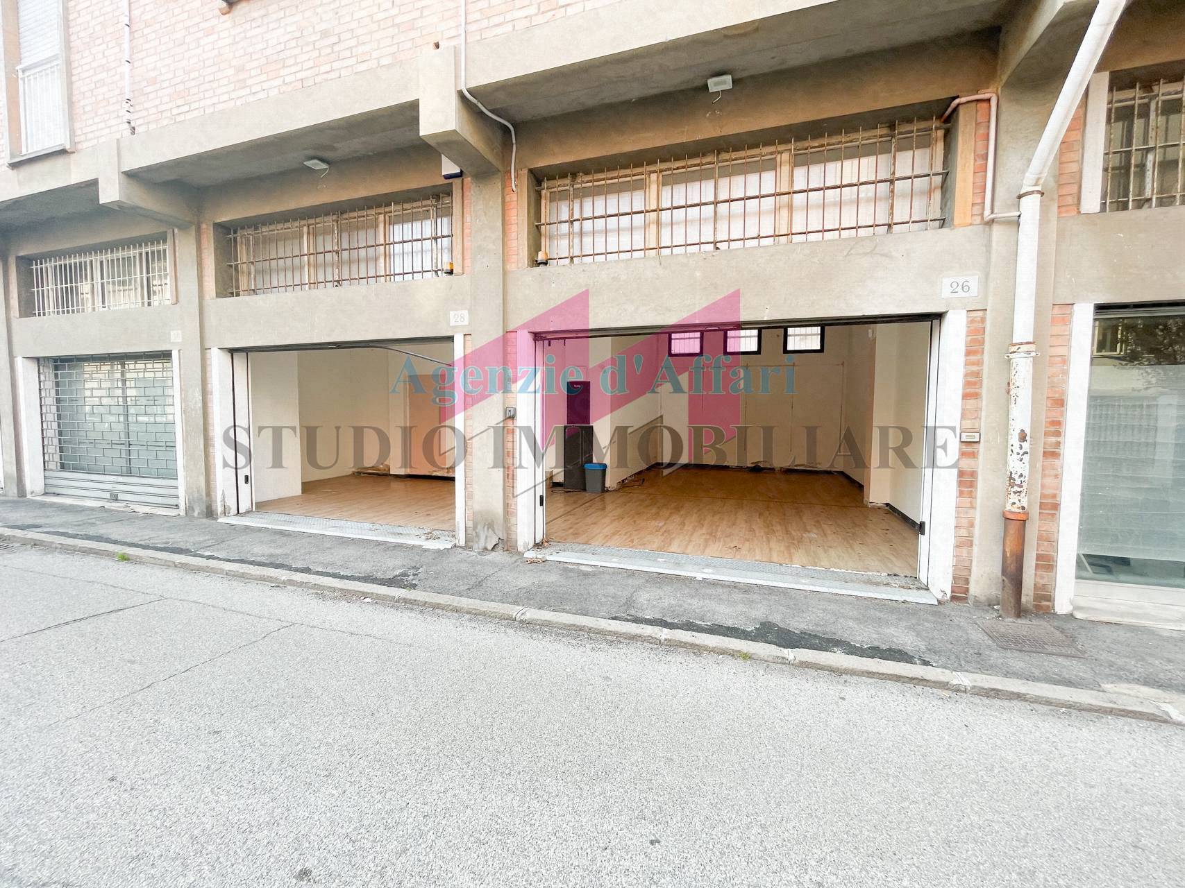 Box o garage in vendita a Ferrara