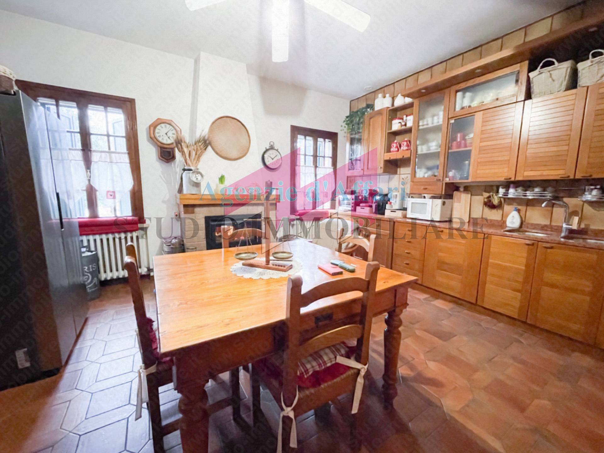 Casa in vendita a Castelnovo Bariano